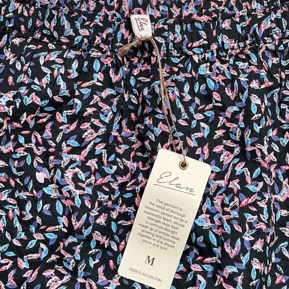 NWT Elan black leave print flowy crop top size women’s medium - Picture 2 of 5